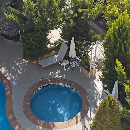 Lägenhetshotell Ioli 3*