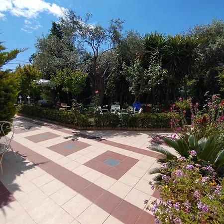 Ioli 公寓式酒店