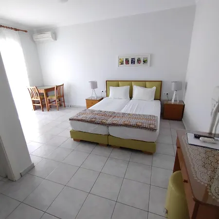 Ioli Hotel apartamentowy 4*