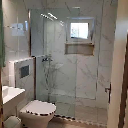 Ioli 4*