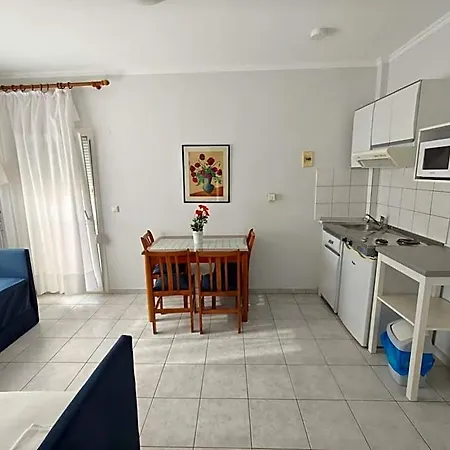 Hotel apartamentowy Ioli