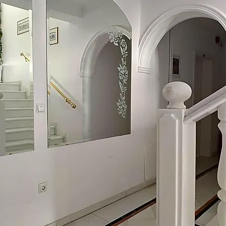 Hotel apartamentowy Ioli